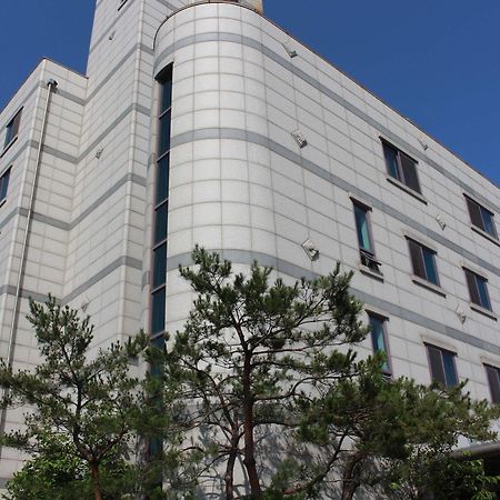 Hotel Parkwood Incheon Airport Bagian luar foto