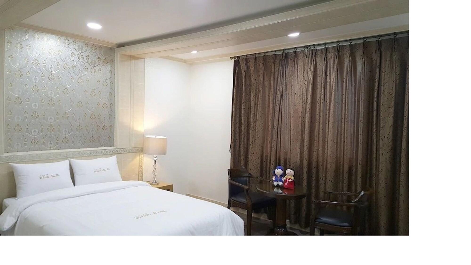 Hotel Parkwood Incheon Airport Bagian luar foto