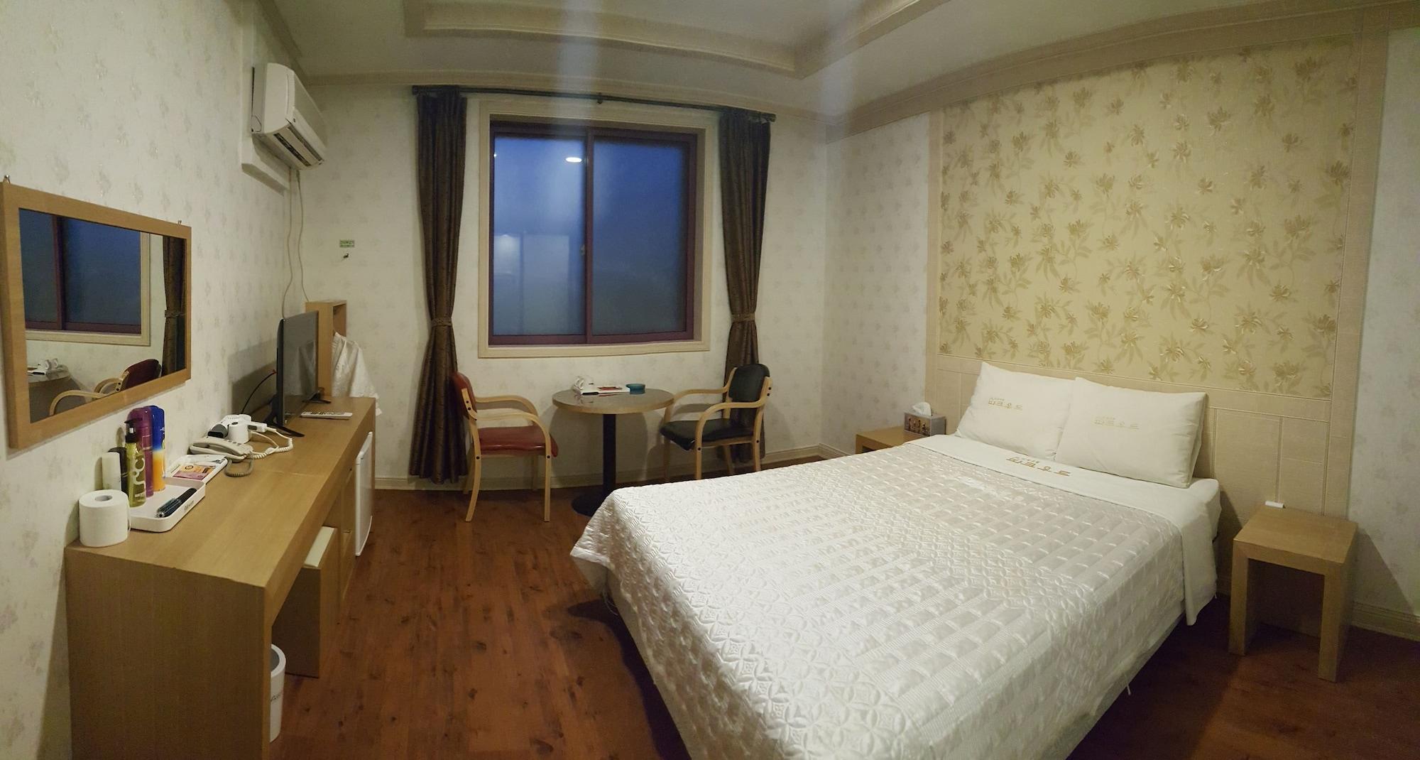 Hotel Parkwood Incheon Airport Bagian luar foto