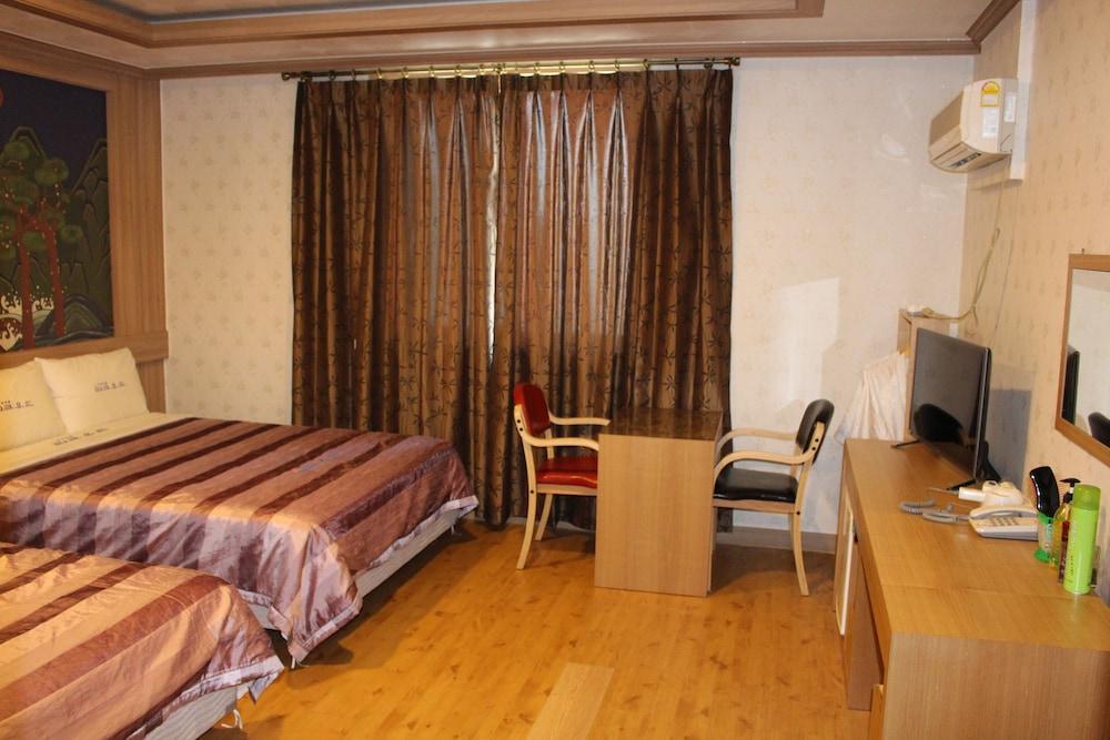 Hotel Parkwood Incheon Airport Bagian luar foto