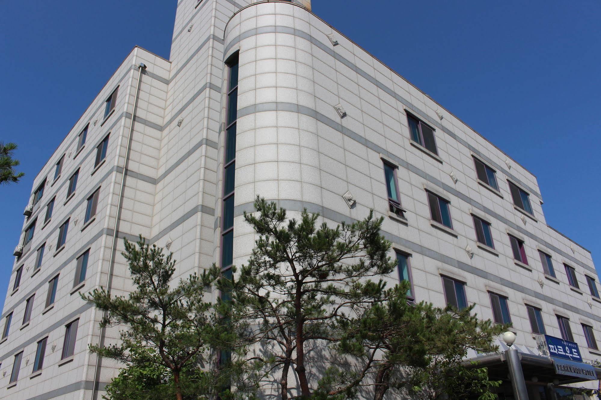 Hotel Parkwood Incheon Airport Bagian luar foto